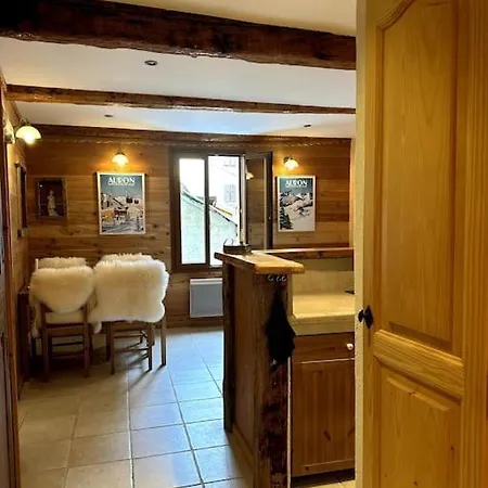 Appartement 2 Pieces Suzie à Saint-Étienne-de-Tinée Extérieur photo